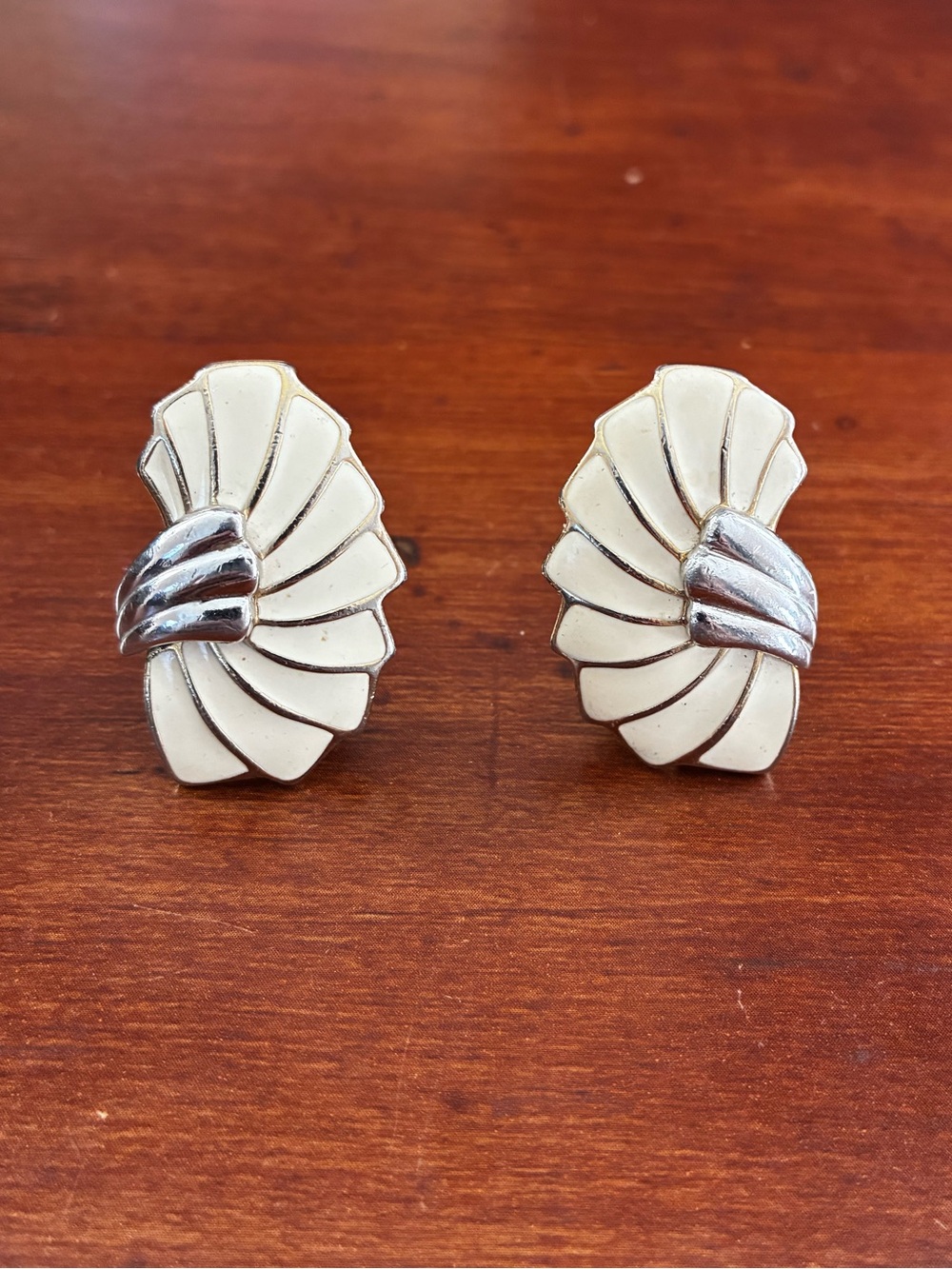 Vintage Trifari Fan Carnation Flower Earrings Clip On Cream Enamel